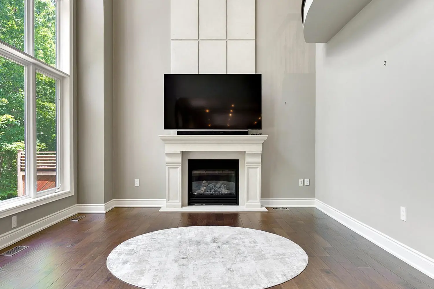 Additional image 7 of 258 Edgewater Crescent 8