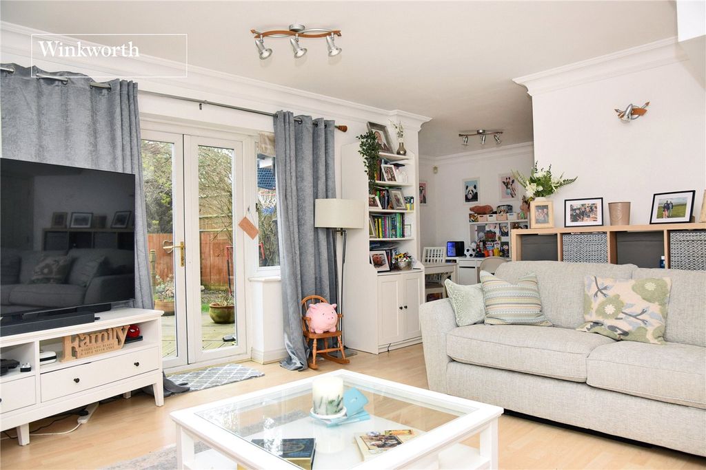 Additional image 4 of 3 bed semi-detached house for saleLower Green Gardens, Worcester Park KT4