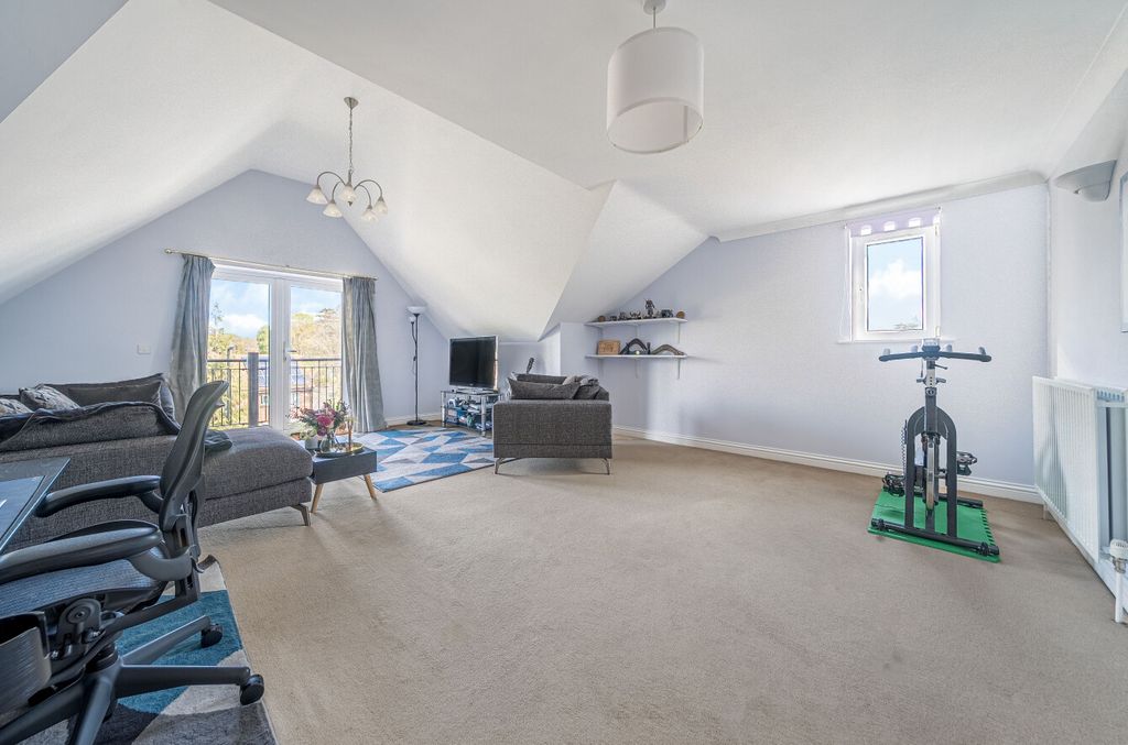 Additional image 2 of 2 bed flat for saleArchers Road, Banister Park, Southampton, Hampshire SO15