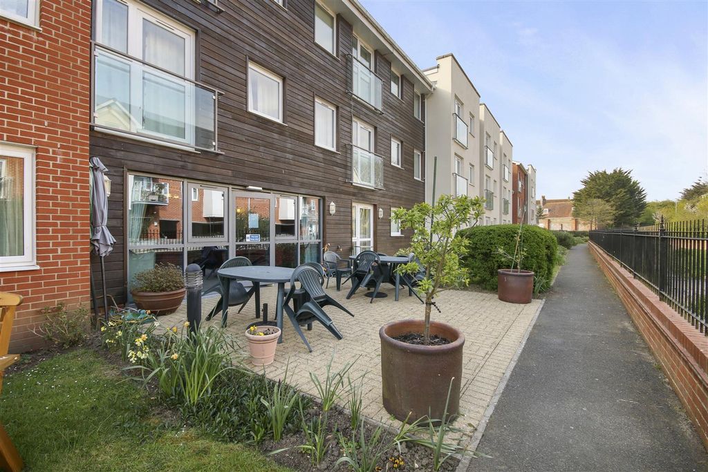 Additional image 11 of 1 bed flat for sale3 Medina Court, Old Westminster Lane, Newport, Isle Of Wight PO30