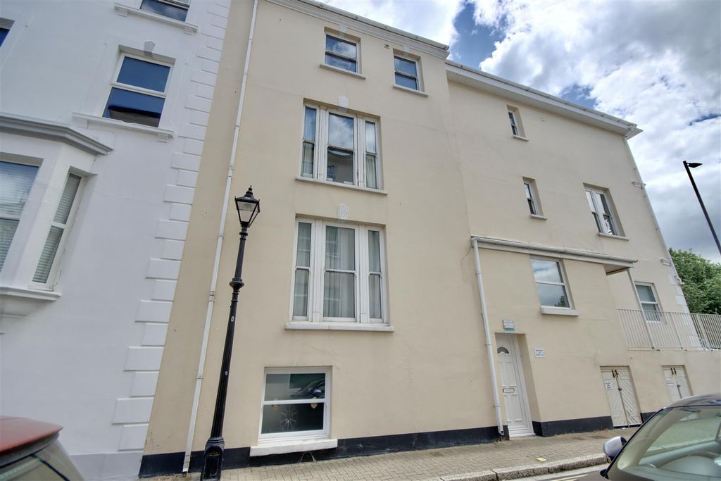 Additional image 20 of 2 bed flat for saleClarence Parade, Southsea PO5