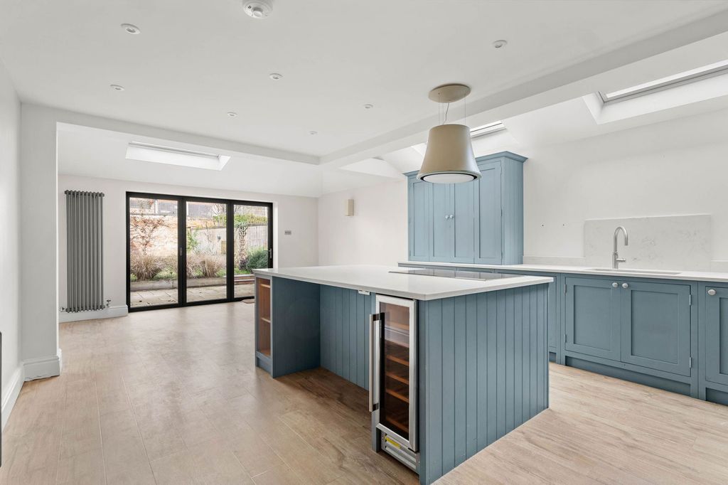 Additional image 2 of 5 bed semi-detached house for sale3 Sunnyside Road, Barbourne, Worcester. WR1