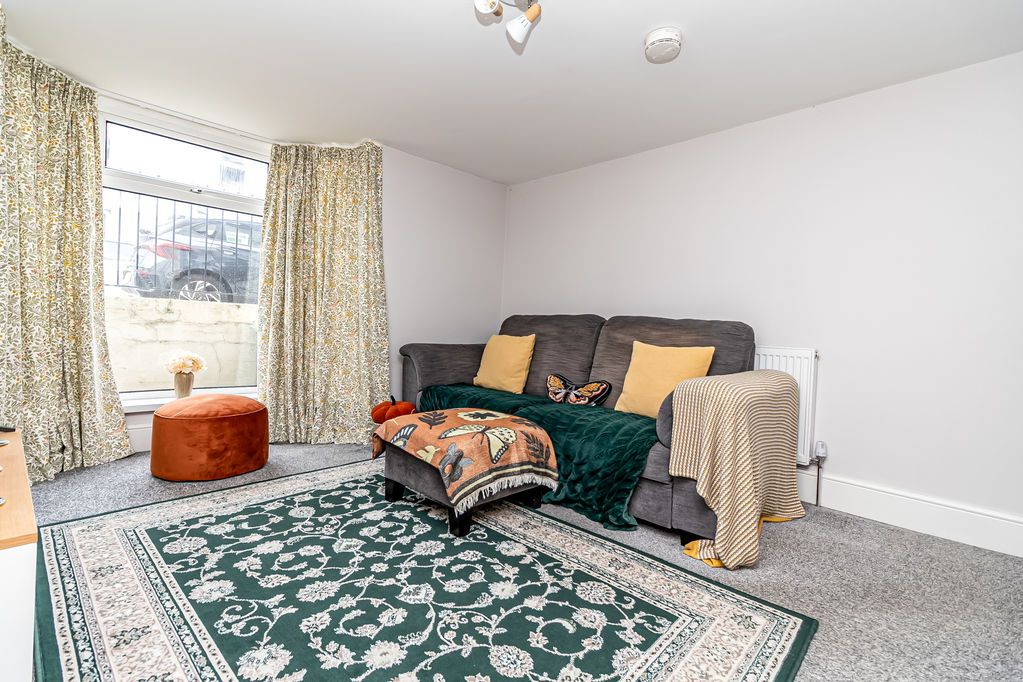 Additional image 17 of 4 bed town house for saleHester Road, Southsea PO4