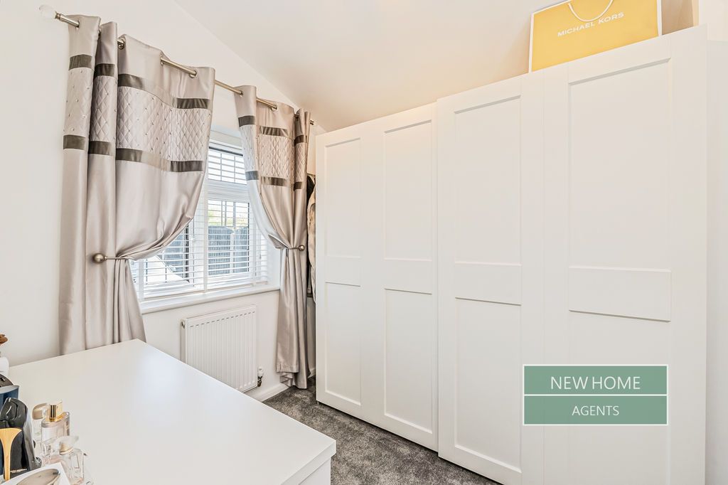 Additional image 15 of 4 bed detached bungalow for saleCanford Avenue, Wickford SS12