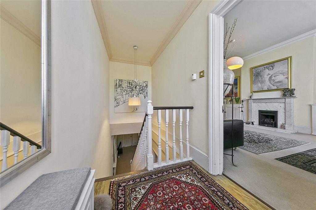 Additional image 17 of 3 bed maisonette for saleStuart Court, Richmond Hill, Richmond, Surrey TW10