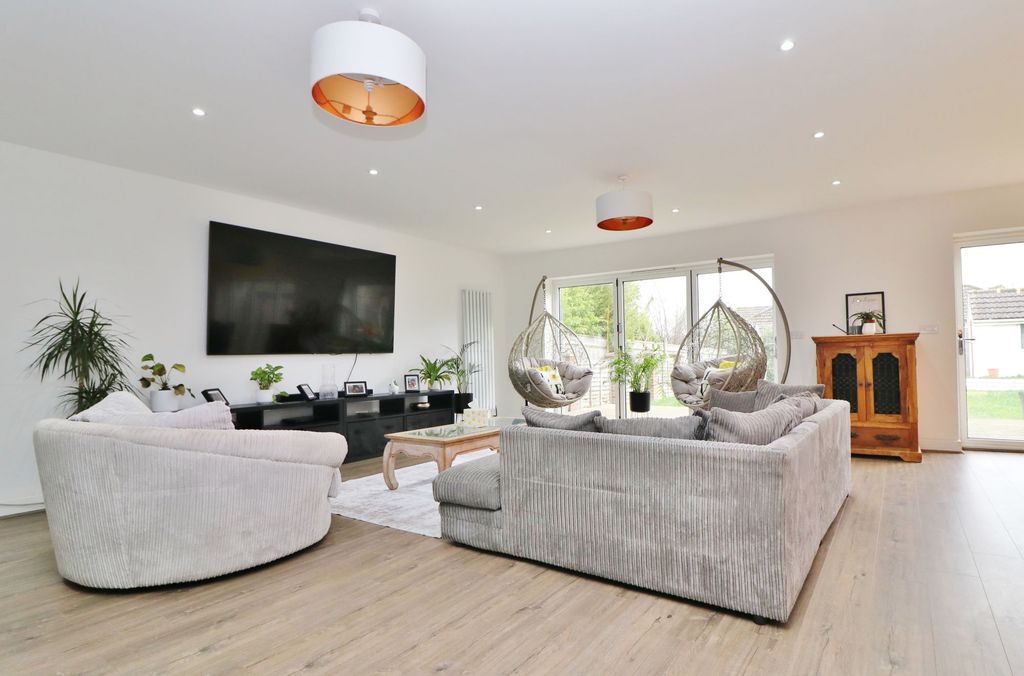 Additional image 9 of 5 bed detached house for saleNetley Firs Road, Hedge End SO30
