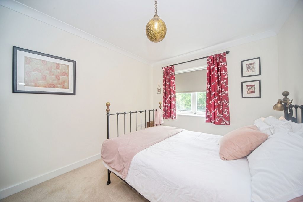 Additional image 9 of 2 bed flat for saleWinn Road, Southampton, Hampshire SO17