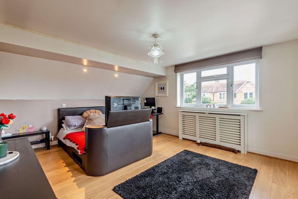 Additional image 22 of 7 bed semi-detached house for saleFordbridge Road, Ashford TW15