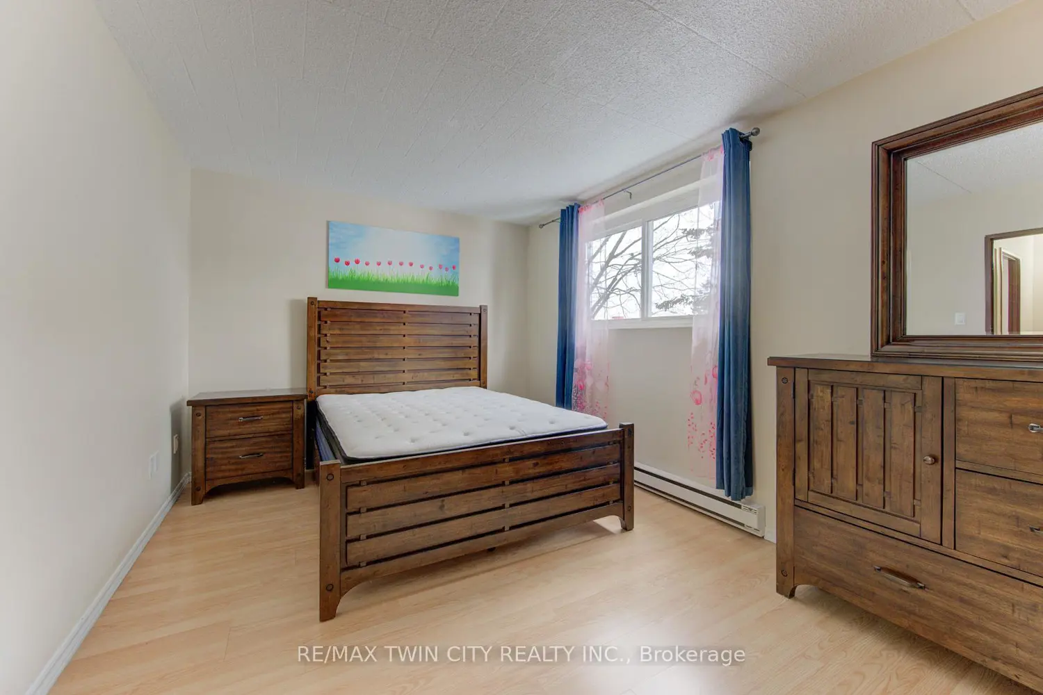 Additional image 8 of 24 Mooregate Crescent 305