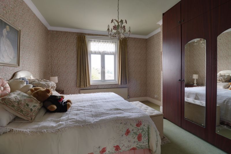 Additional image 9 of 4 bed semi-detached house for saleFordbridge Road, Ashford TW15