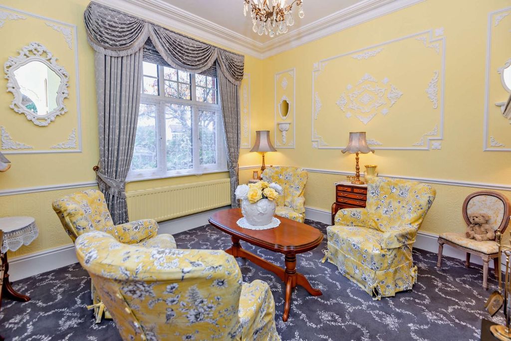 Additional image 11 of 4 bed property for saleClifford Grove, Ashford TW15