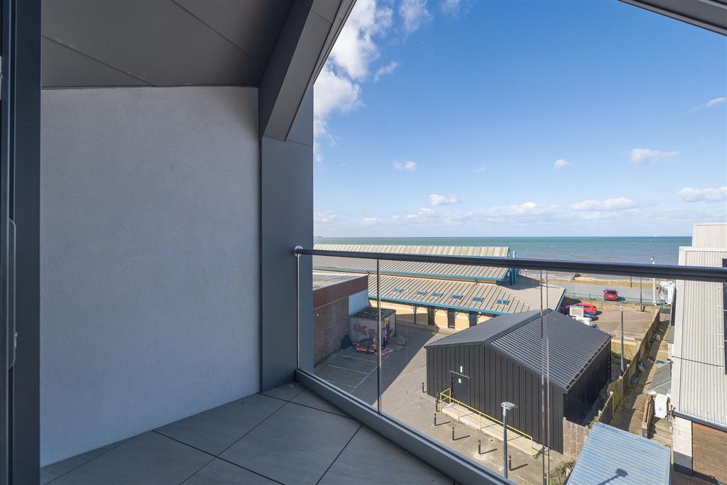 Additional image 12 of 2 bed flat for saleBeach Walk, Whitstable CT5