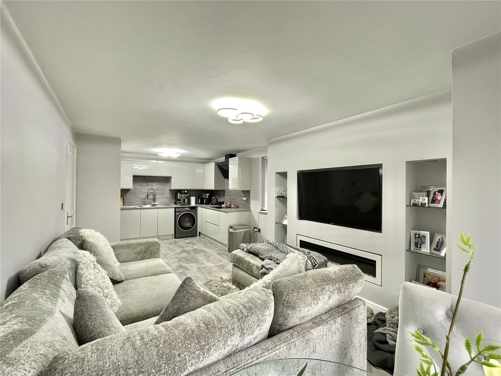 Additional image 7 of 2 bed flat for saleSt. Michaels View, Widnes, Cheshire WA8