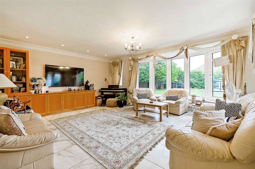 Additional image 3 of 6 bed detached house for saleSt. Leonards Hill, Windsor, Berkshire SL4