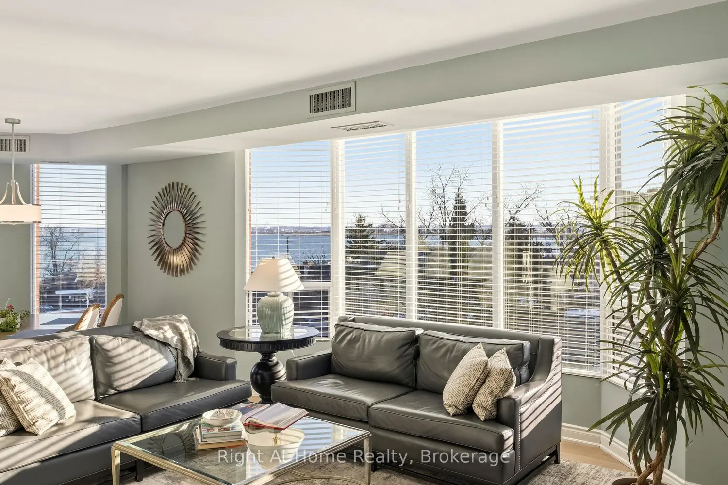 Additional image 6 of 2121 Lakeshore Road 603