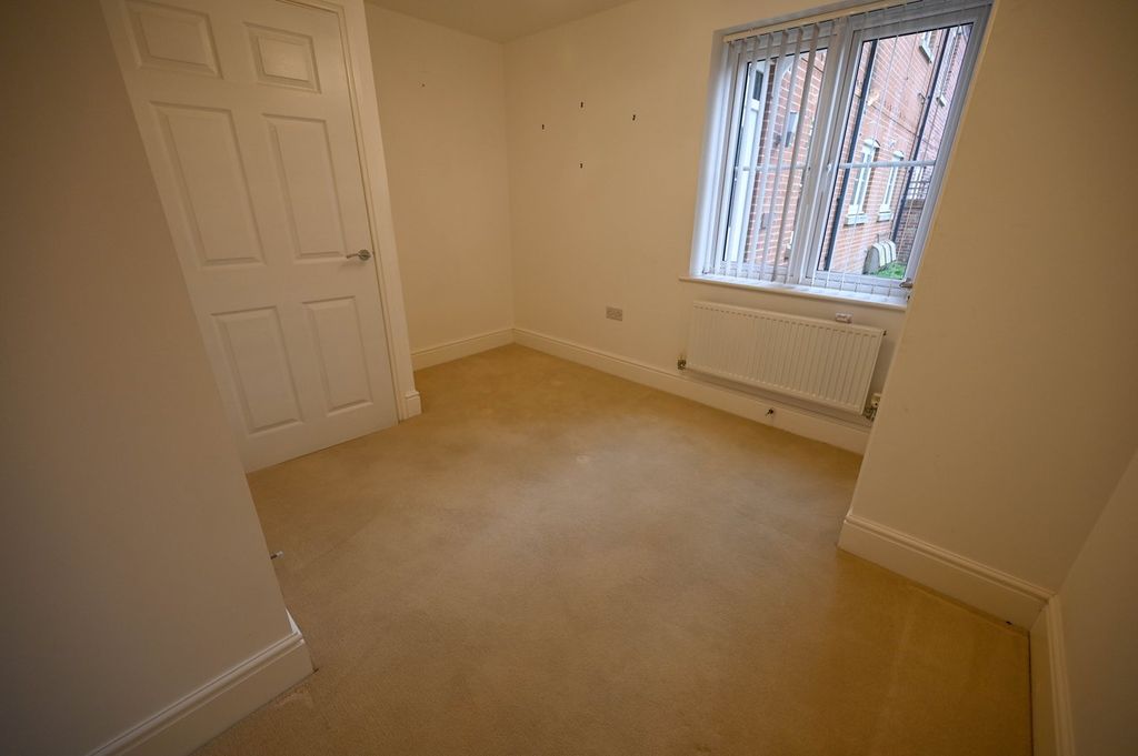 Additional image 9 of 2 bed flat for salePottle Walk, Wimborne BH21