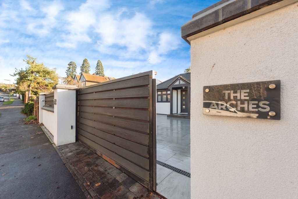Additional image 20 of 4 bed bungalow for saleGrafton Road, Worcester Park, Surrey KT4
