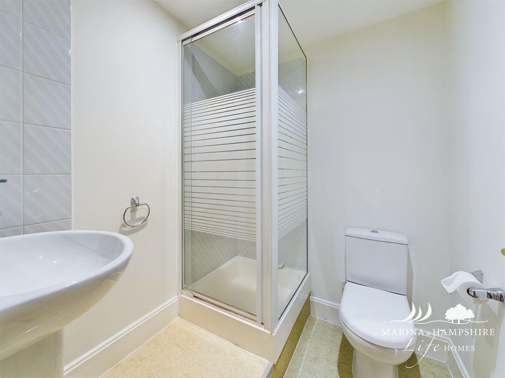 Additional image 10 of 2 bed flat for saleOyster Quay, Port Solent, Portsmouth PO6