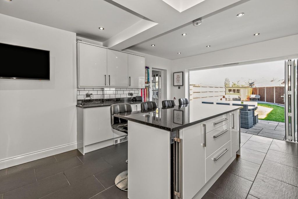 Additional image 5 of 3 bed semi-detached house for saleWindsor Drive, Ashford TW15