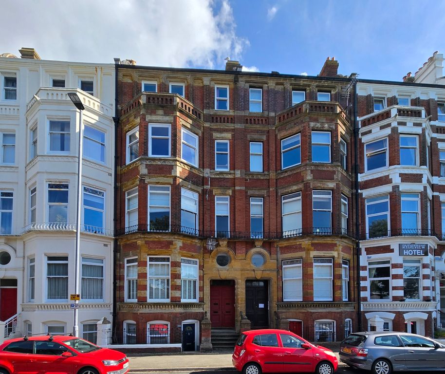 2 bed flat for saleWestern Parade, Southsea PO5