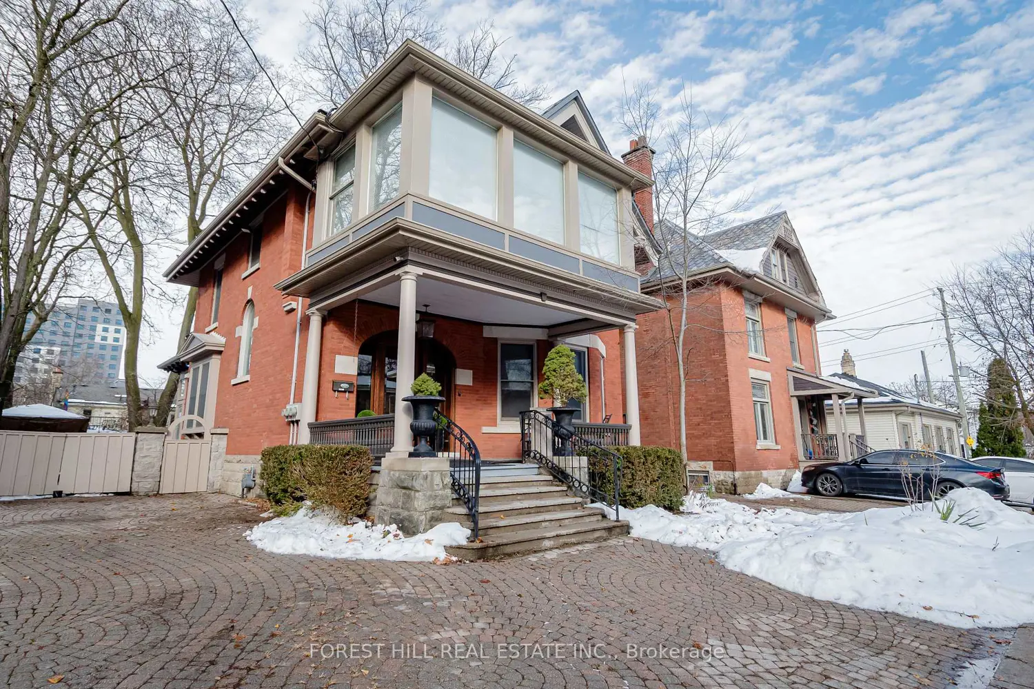 98 Central Avenue photo 2