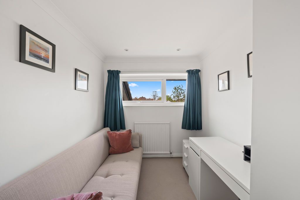 Additional image 10 of 2 bed flat for saleThe Avenue, Worcester Park KT4