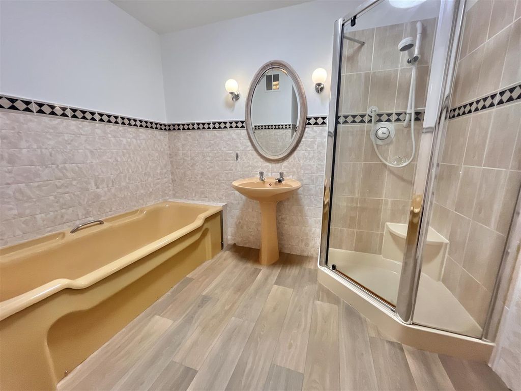 Additional image 13 of 2 bed flat for saleMacclesfield Road, Wilmslow SK9