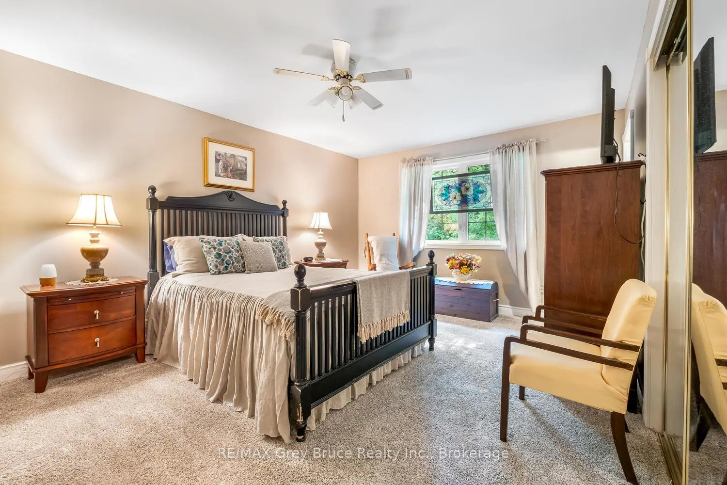 Additional image 10 of 501204 Grey Road 1