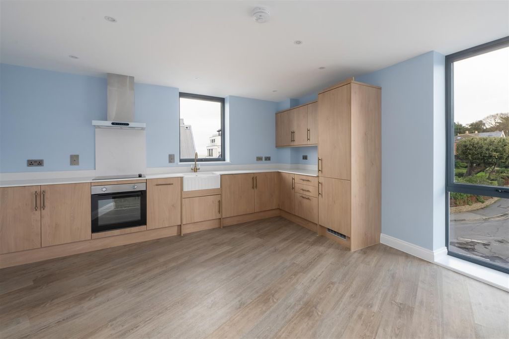 Additional image 6 of 2 bed flat for saleBeach Walk, Whitstable CT5