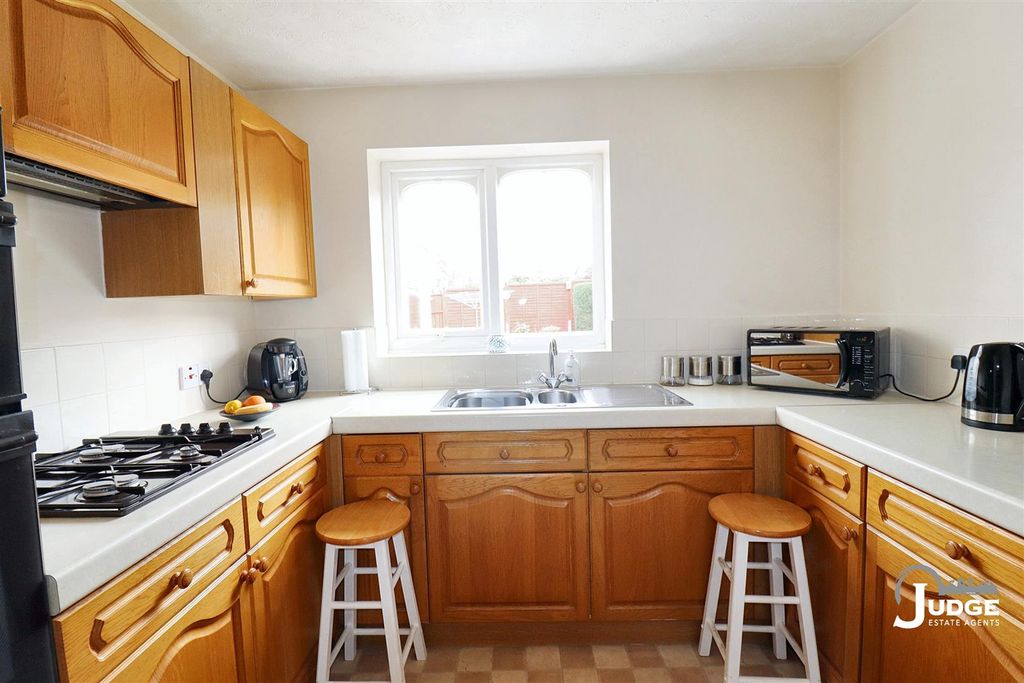 Additional image 11 of 4 bed detached house for saleWheatfield Close, Glenfield, Leicester LE3