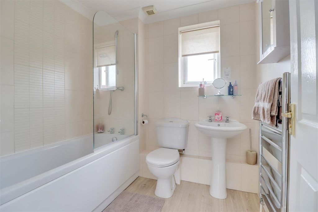 Additional image 23 of 4 bed detached house for saleFriern Walk, Wickford SS12