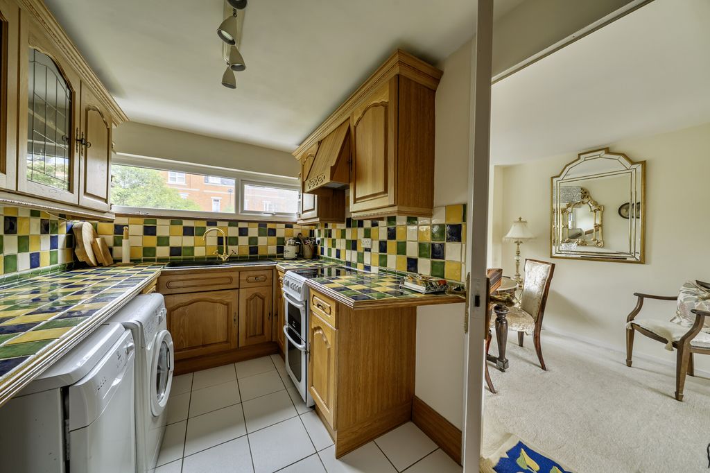 Additional image 4 of 3 bed maisonette for saleEdinburgh Gardens, Windsor SL4