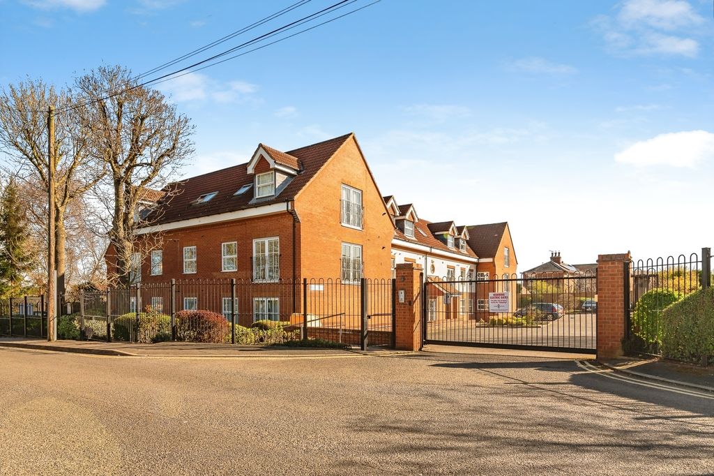 2 bed flat for saleMoor Lane, Bingham, Nottingham NG13