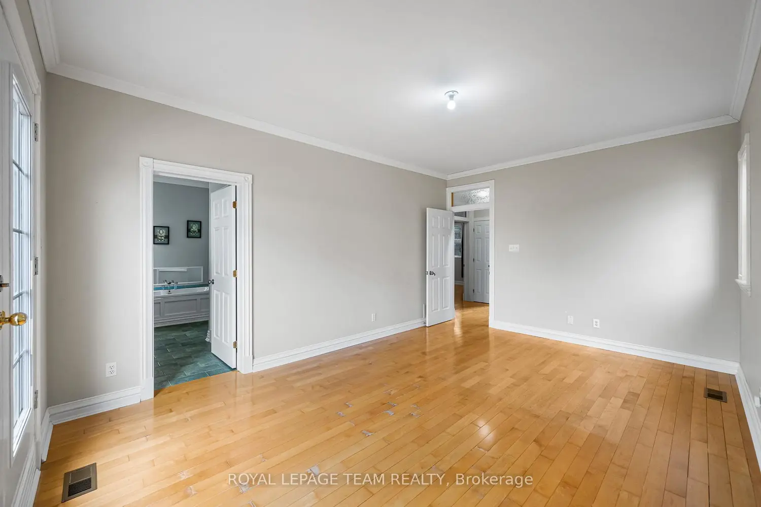 Additional image 7 of 4310 Armitage Avenue