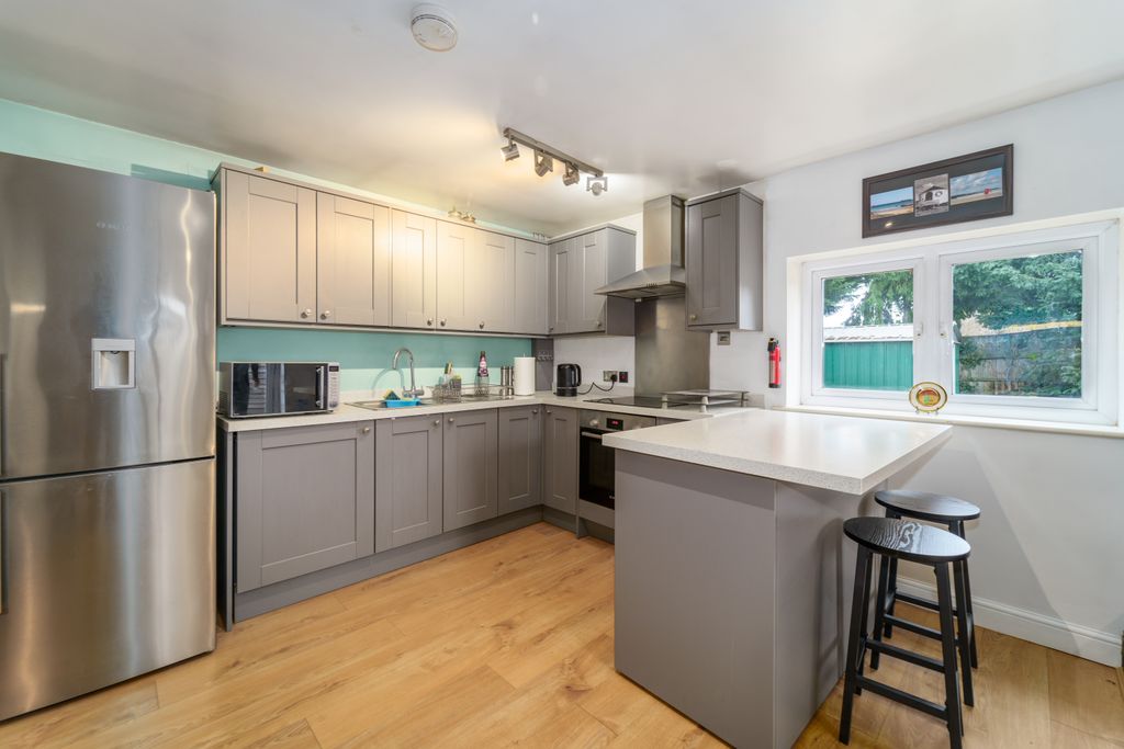 Additional image 22 of 6 bed detached bungalow for saleFeltham Hill Road, Ashford TW15