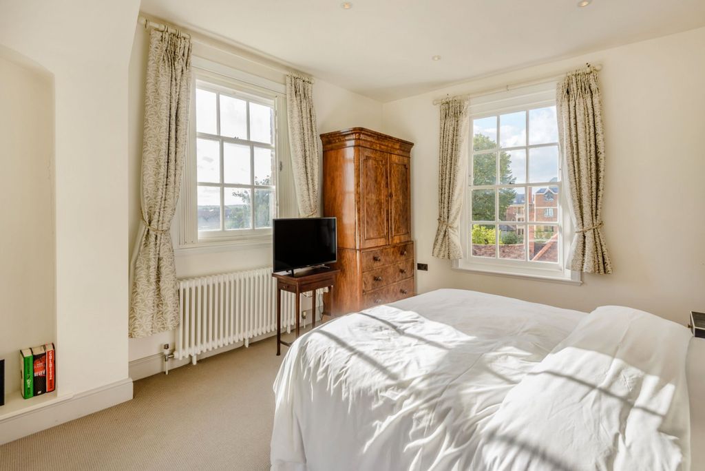 Additional image 11 of 4 bed terraced house for salePark Street, Windsor, Berkshire SL4
