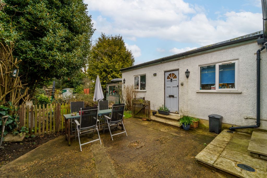 Additional image 8 of 6 bed detached bungalow for saleFeltham Hill Road, Ashford TW15