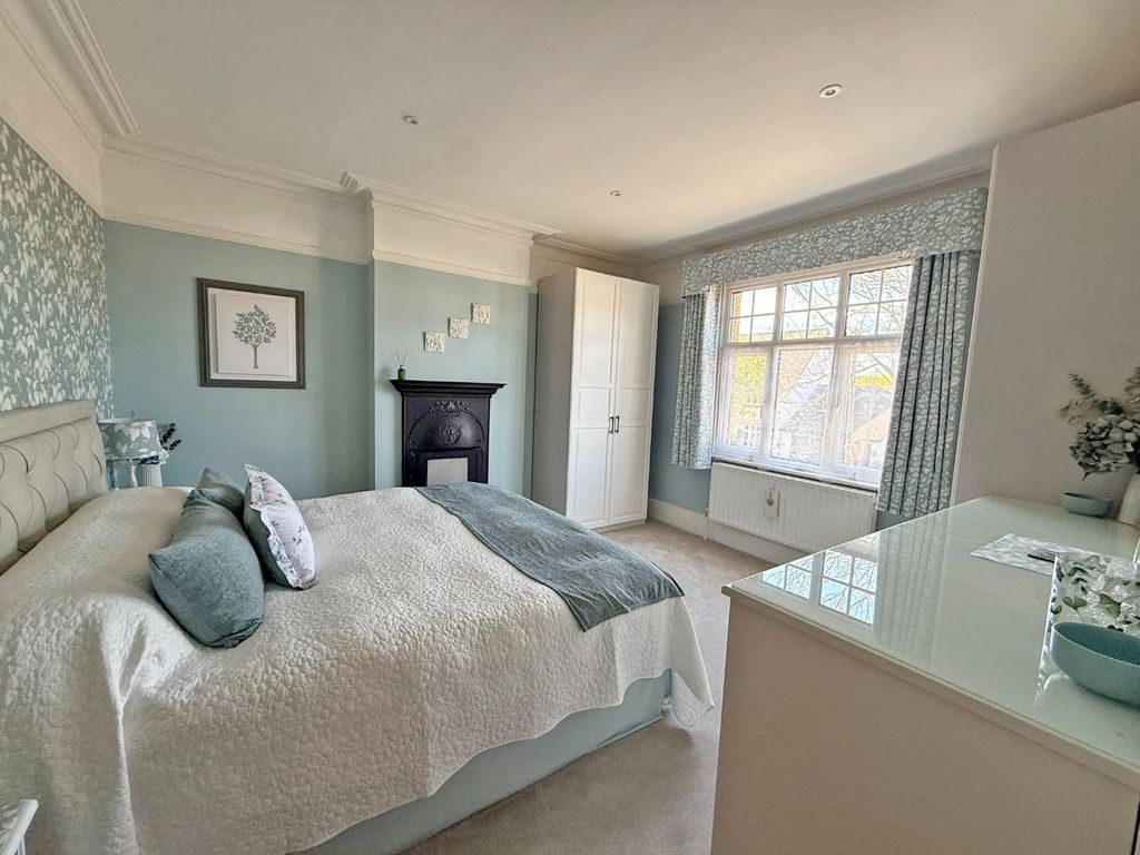 Additional image 23 of 4 bed property for saleClifford Grove, Ashford TW15