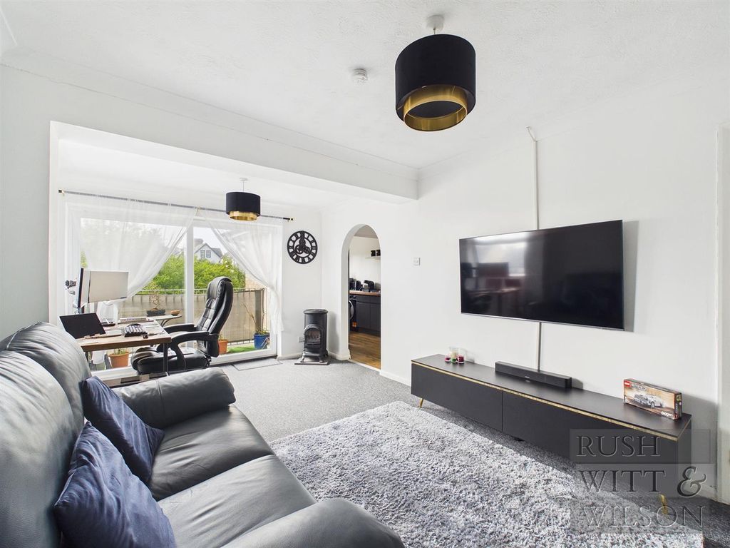 2 bed flat for saleCoghurst Road, Hastings TN35