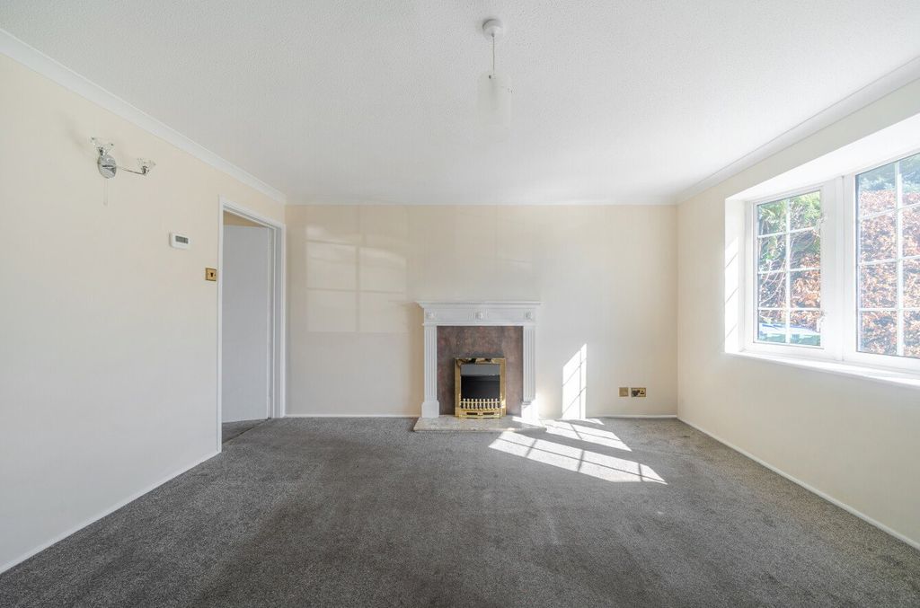 Additional image 10 of 3 bed semi-detached house for saleGoldcrest Gardens, Lordswood, Southampton, Hampshire SO16