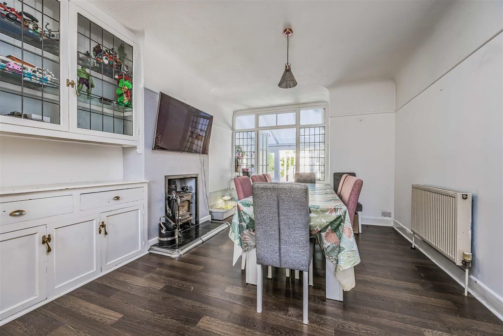 Additional image 6 of 3 bed property for saleHayling Avenue, Portsmouth PO3