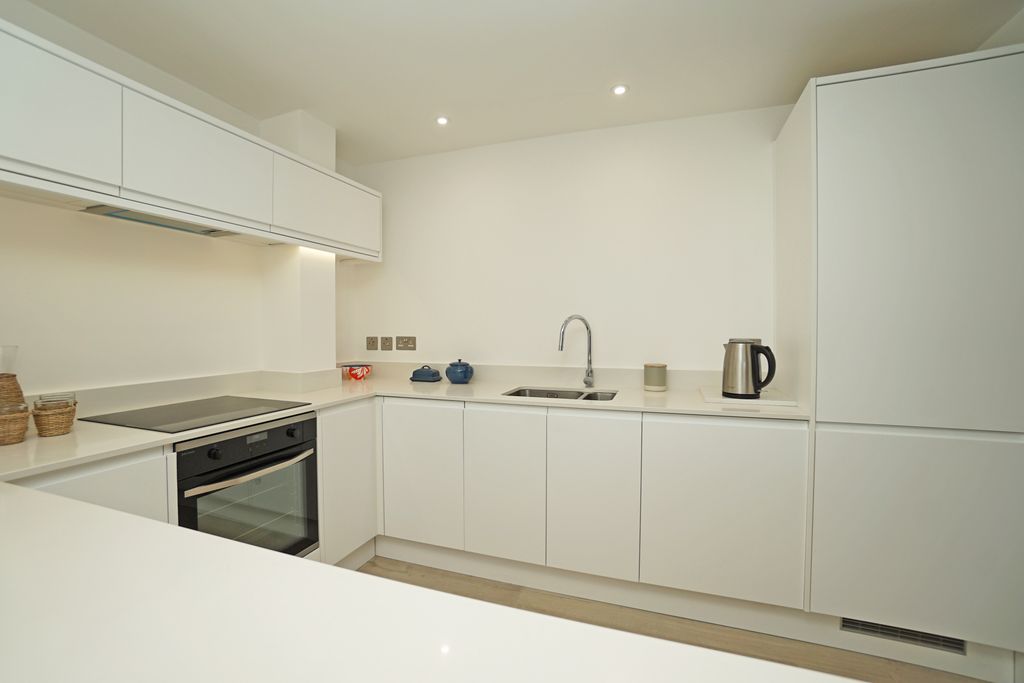 Additional image 11 of 2 bed flat for salePort Solent, Portsmouth PO6