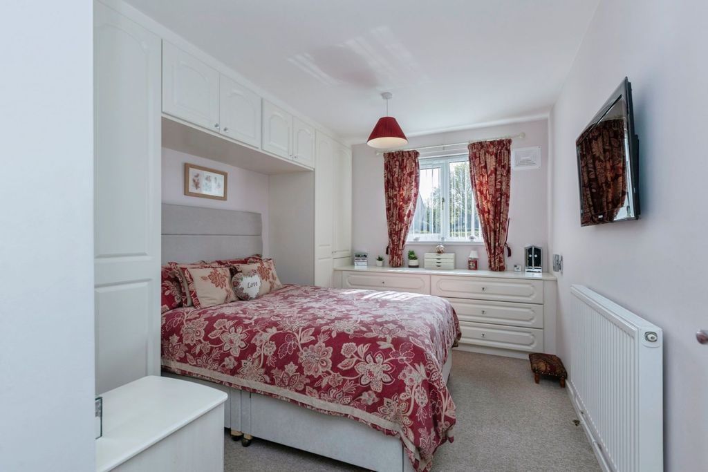 Additional image 7 of 2 bed flat for saleVale End, Leicester LE7
