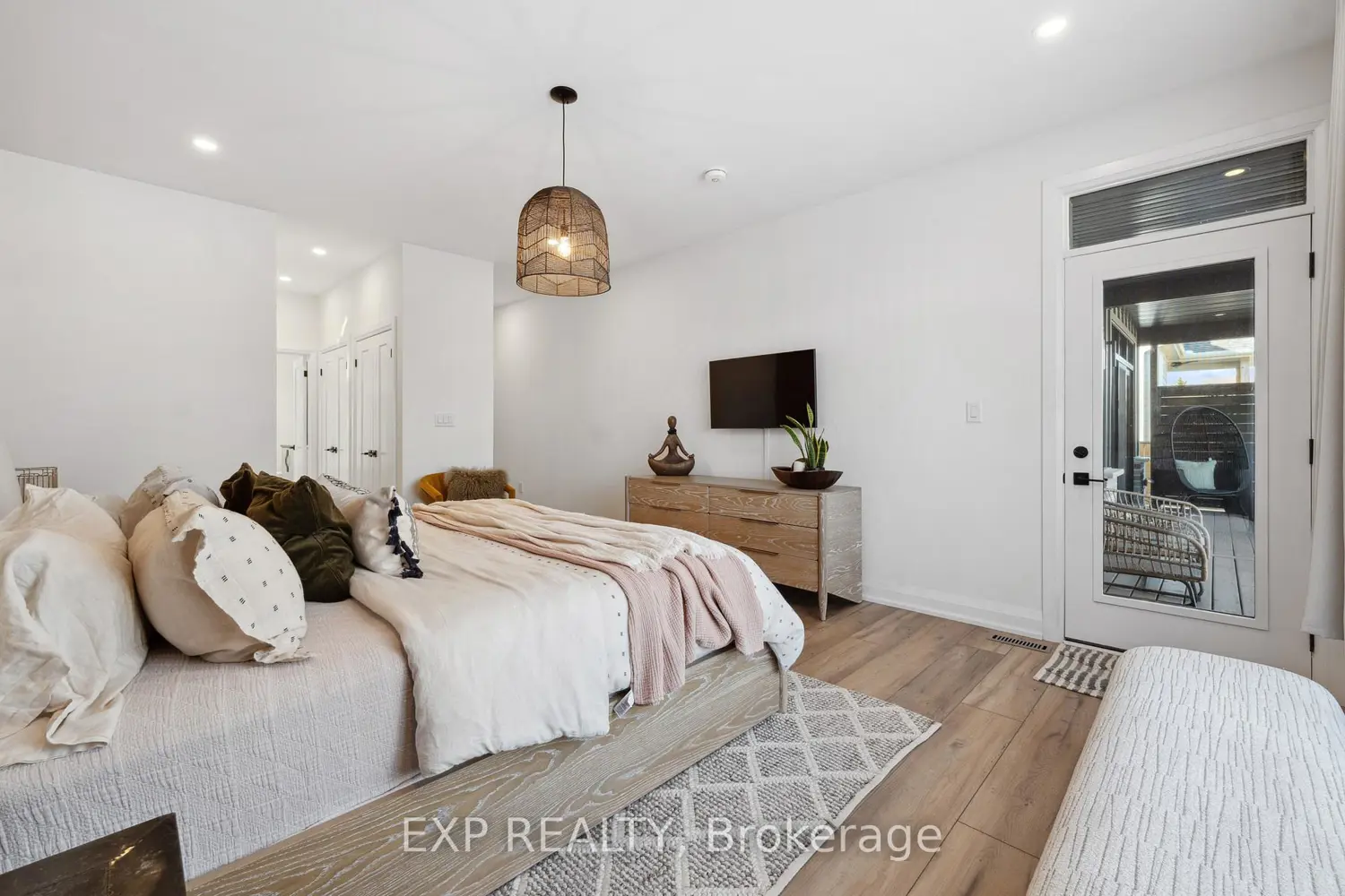 Additional image 6 of 3598 Canfield Crescent