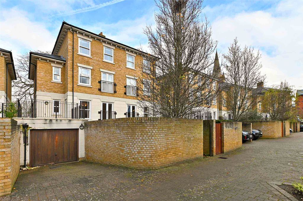 Additional image 29 of 5 bed terraced house for saleClaremont Road, Windsor, Berkshire SL4
