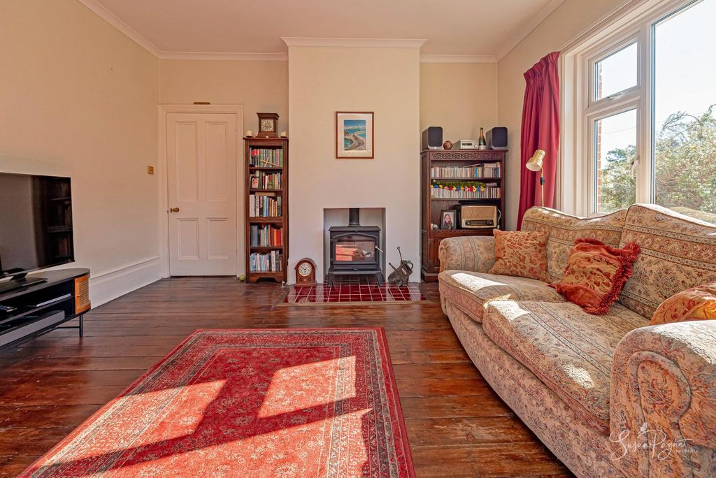 Additional image 8 of 4 bed detached house for saleCalbourne Road, Newport PO30