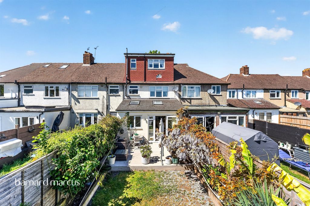 Additional image 3 of 4 bed terraced house for saleKingshill Avenue, Worcester Park KT4