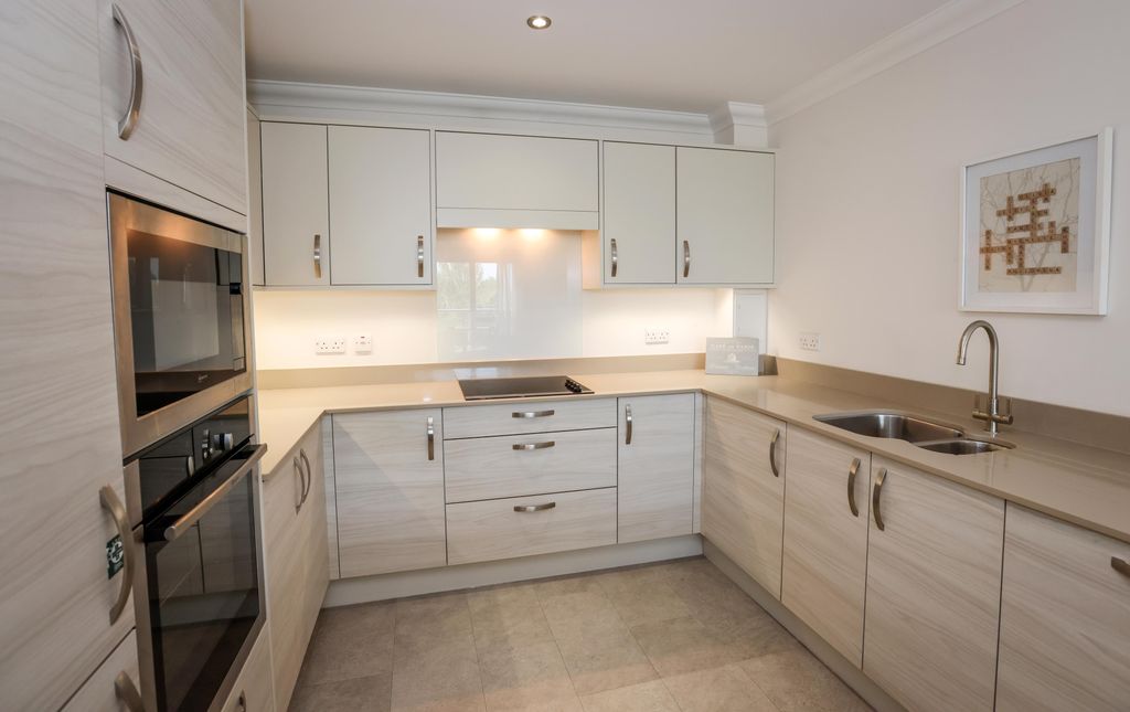 Additional image 3 of 2 bed flat for saleCastle View, Windsor SL4