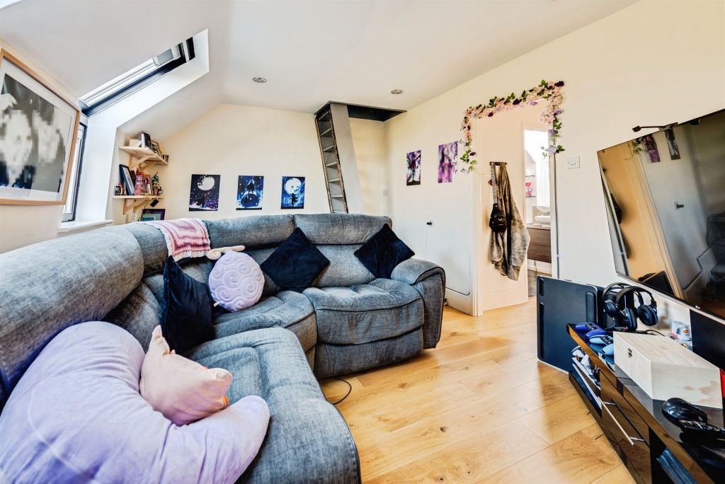 Additional image 7 of 2 bed property for saleCampden Close, Witney OX28