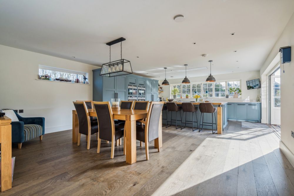 Additional image 5 of 6 bed detached house for saleThe Vale, Wokingham RG40